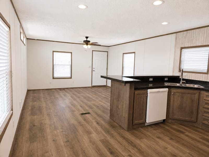 Manufactured home in Clarksville, TN 37042