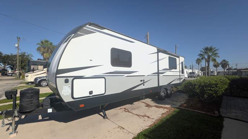 Manufactured home in Plant City, FL 33563