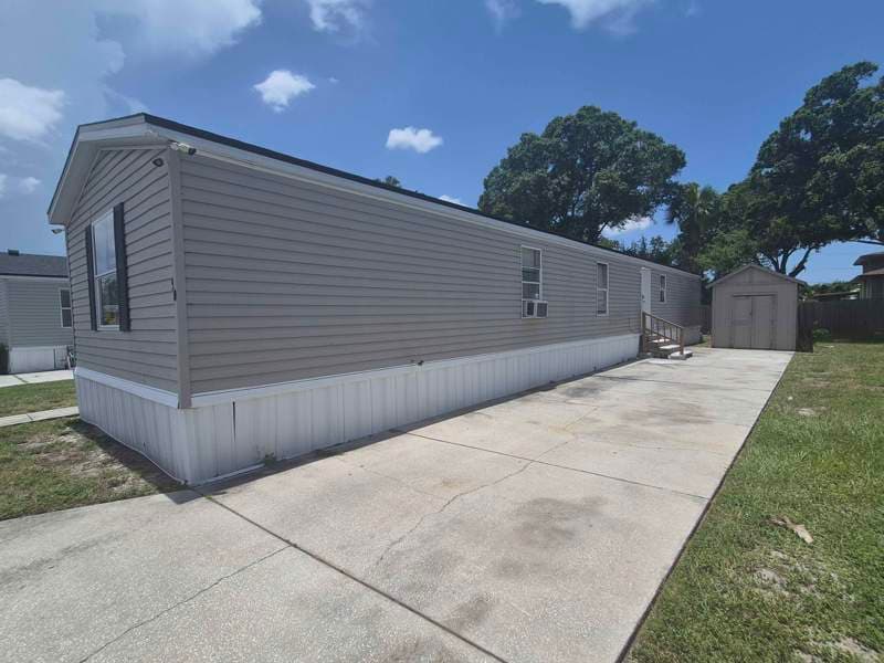 Manufactured home in Clearwater, FL 33760