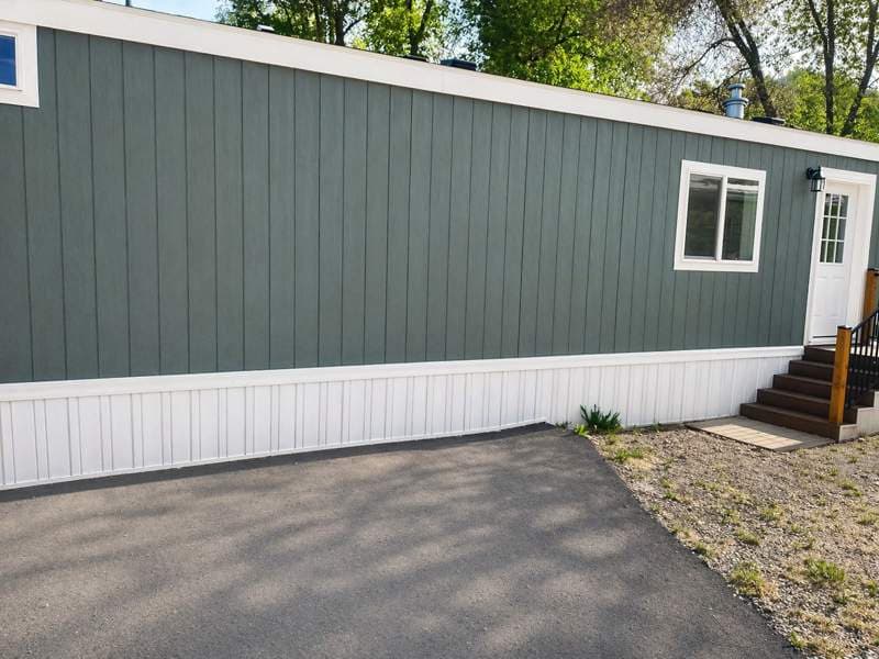 Manufactured home in Ogden, UT 84404