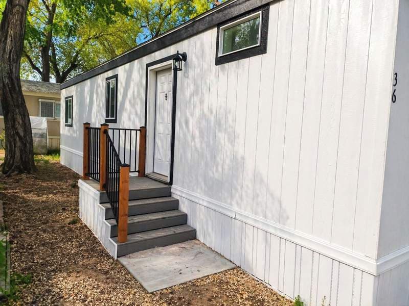 Manufactured home in Ogden, UT 84404