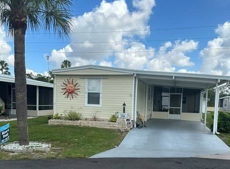 Manufactured home in Sebring, FL 33872
