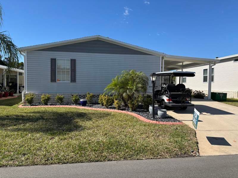 Manufactured home in Lake Placid, FL 33852