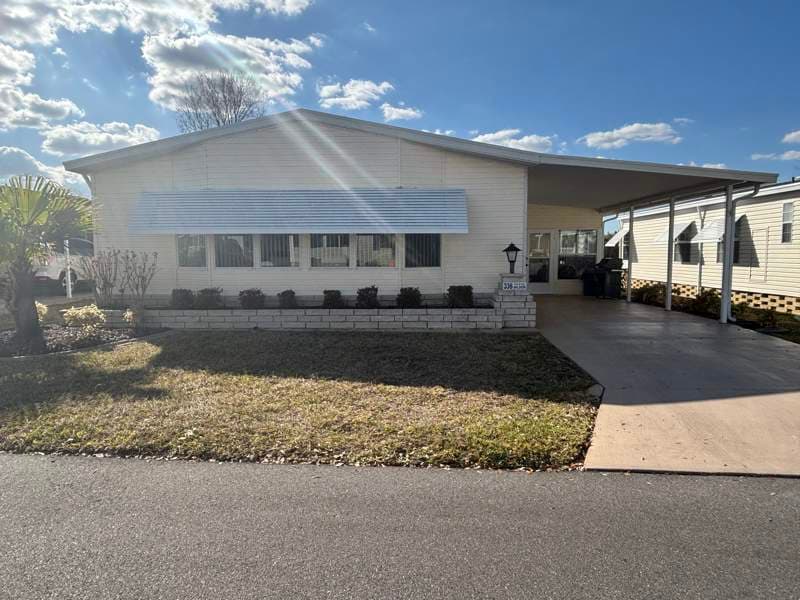 Manufactured home in Lake Placid, FL 33852