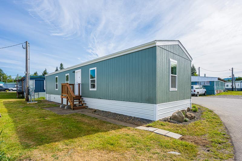 Manufactured home in Forks, WA 98331