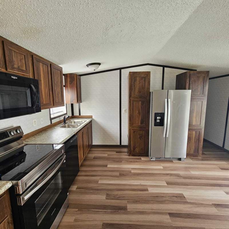 Manufactured home in Columbia City, IN 46725