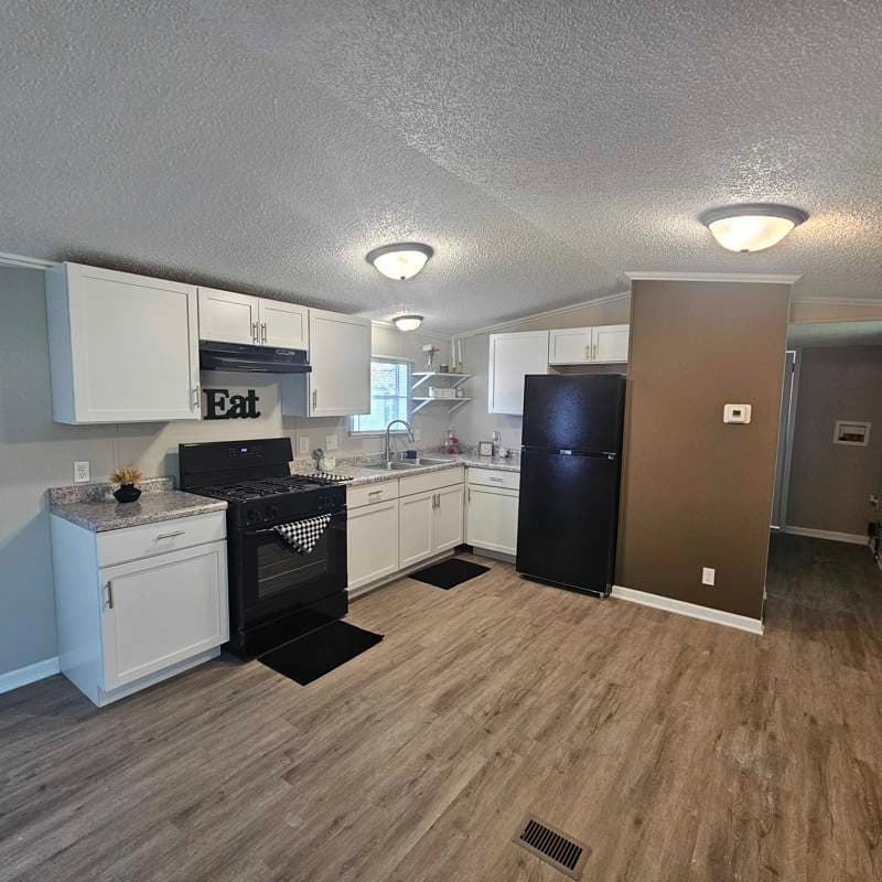 Manufactured home in Fort Wayne, IN 46818