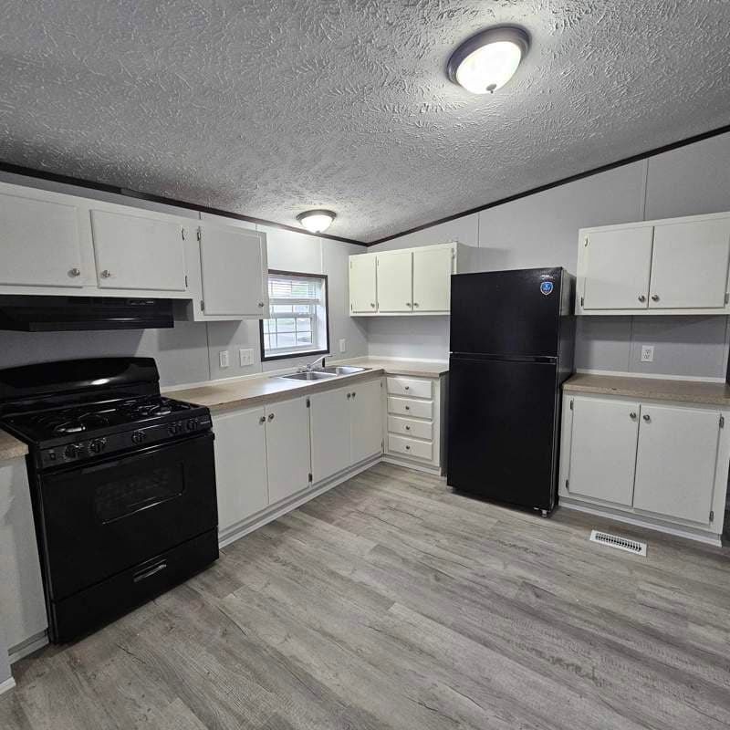 Manufactured home in Fort Wayne, IN 46818