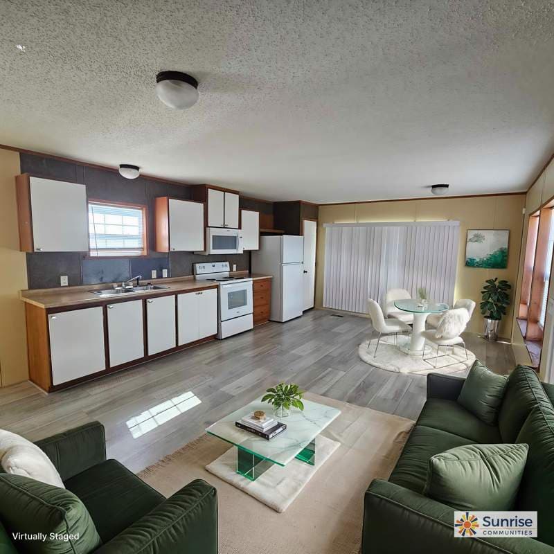 Manufactured home in Fort Wayne, IN 46818