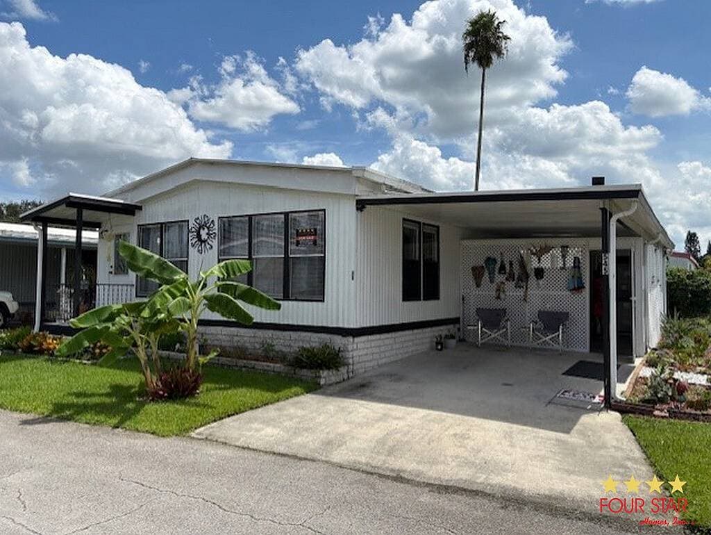 Manufactured home in Vero Beach, FL 32966