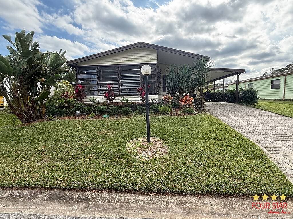 Manufactured home in Ormond Beach, FL 32174