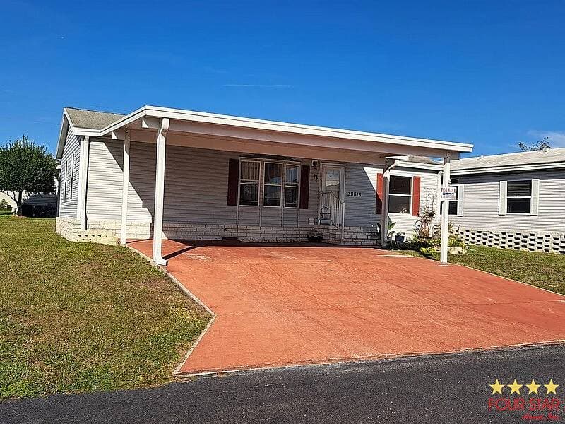Manufactured home in Zephyrhills, FL 35542