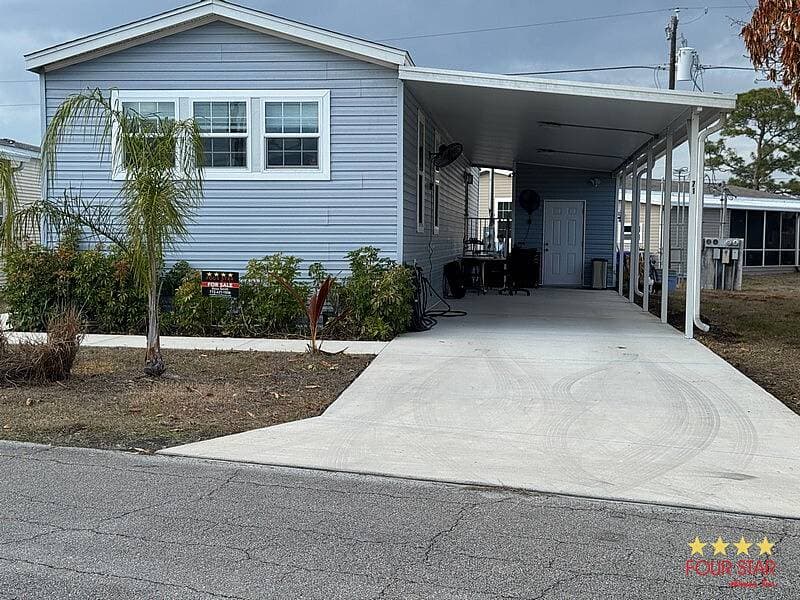 Manufactured home in Vero Beach, FL 32966