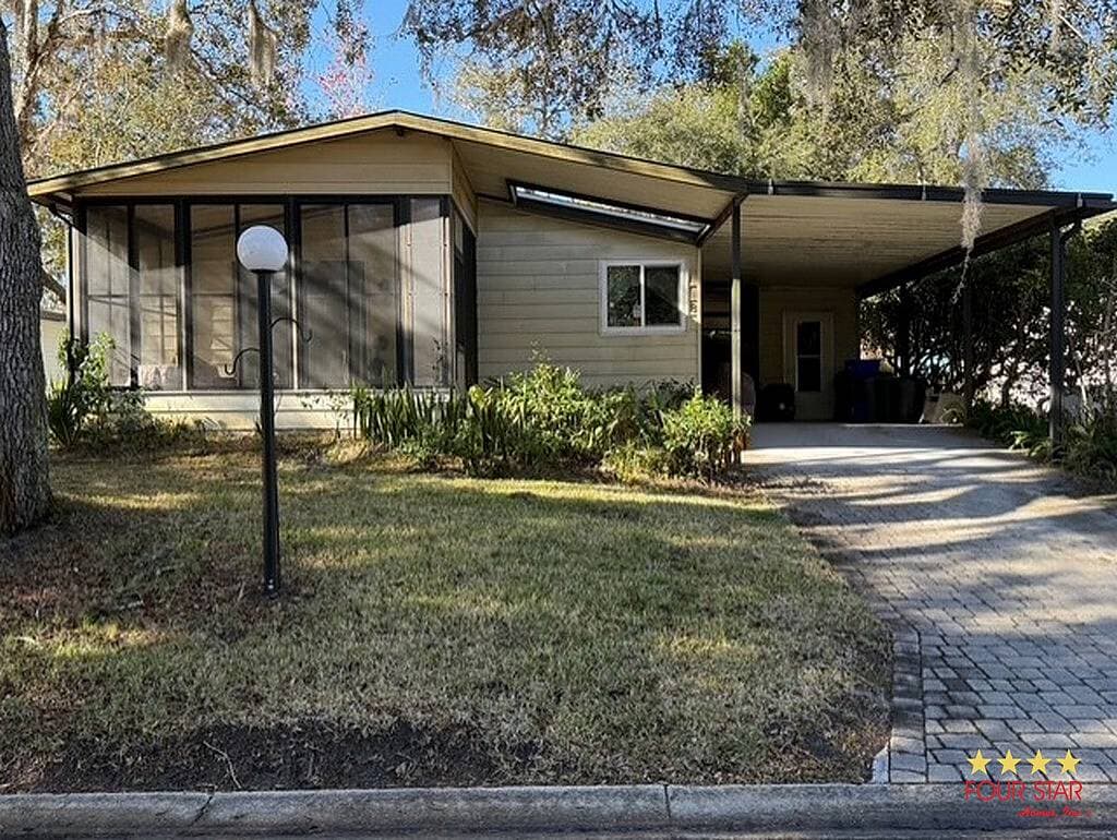 Manufactured home in Ormond Beach, FL 32174