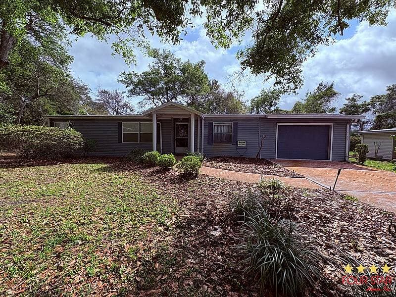 Manufactured home in DeLand, FL 32724