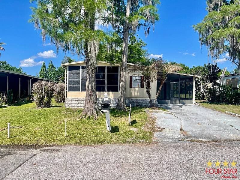Manufactured home in Kissimmee, FL 34746