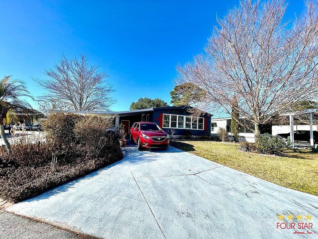 Manufactured home in Orlando, FL 32826