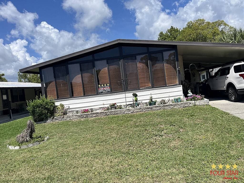 Manufactured home in Port Orange, FL 32129