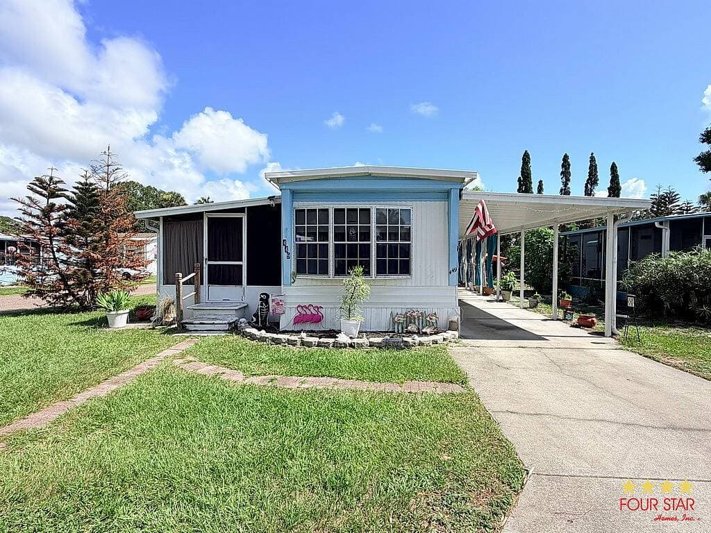 Manufactured home in Port Orange, FL 32129