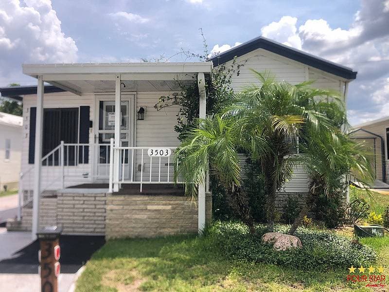Manufactured home in Avon Park, FL 33825