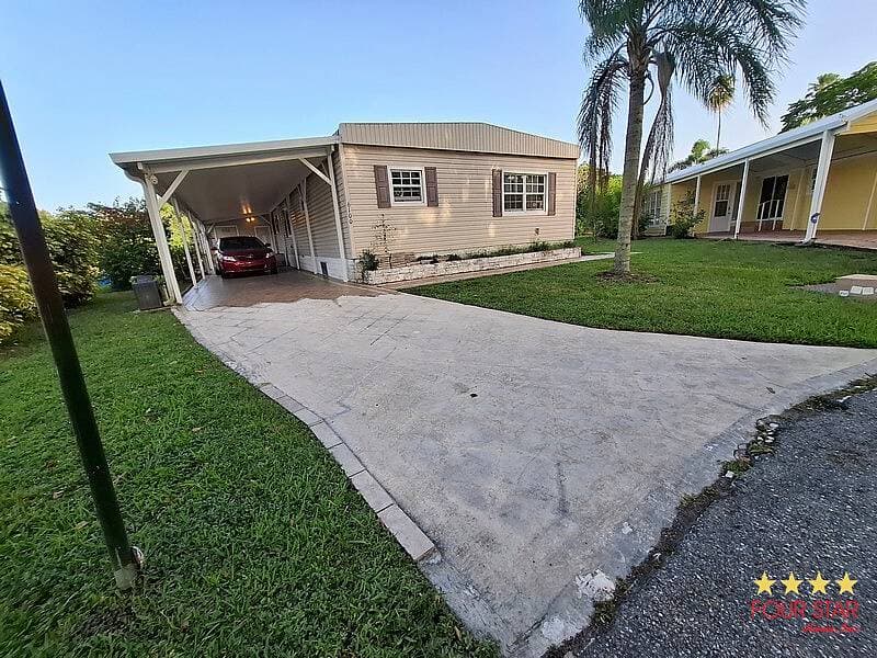 Manufactured home in Margate, FL 33063