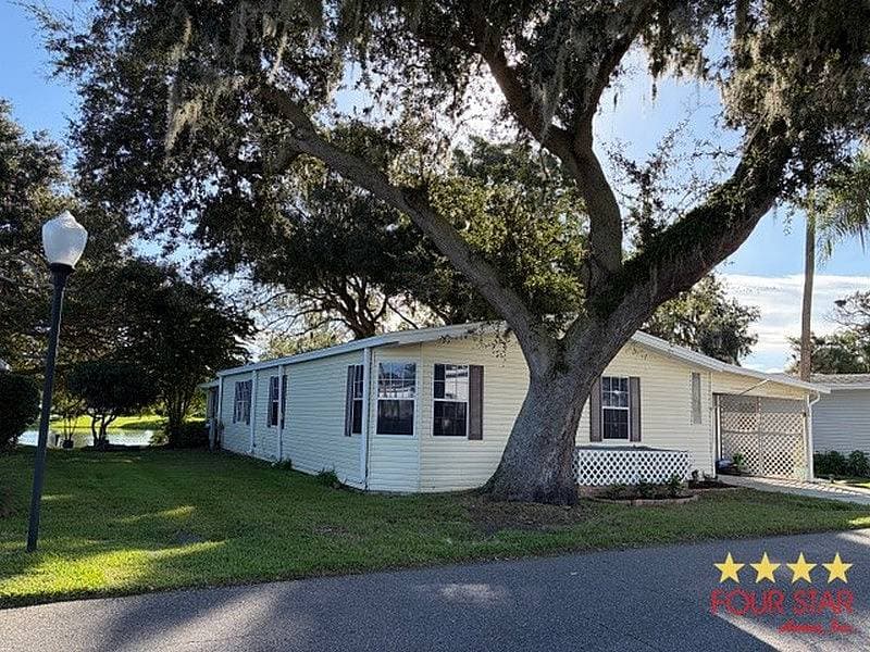 Manufactured home in Edgewater, FL 32141