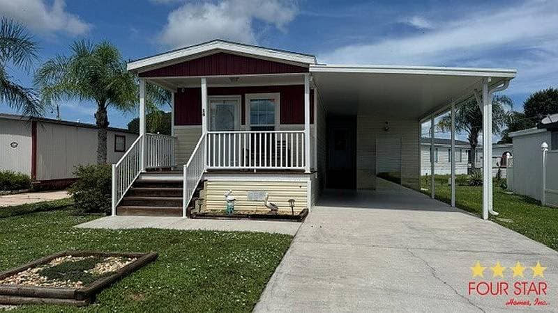 Manufactured home in Vero Beach, FL 32966