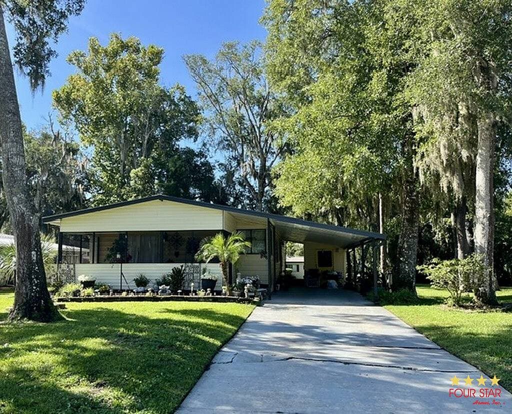 Manufactured home in Ormond Beach, FL 32174