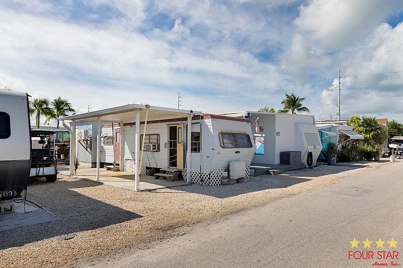Manufactured home in Marathon, FL 33050