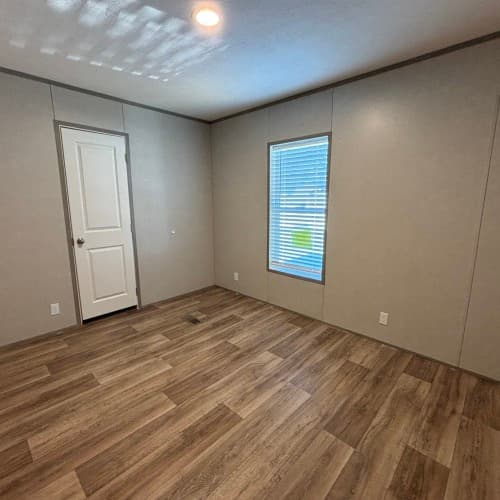 Manufactured home in New Castle, IN 47362