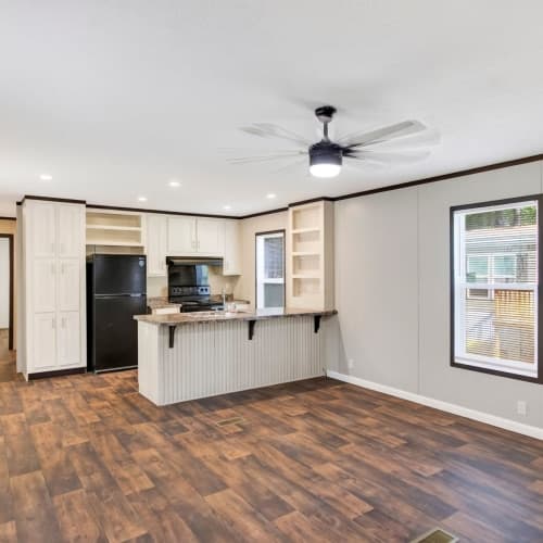 Manufactured home in Burlington, NC 27217