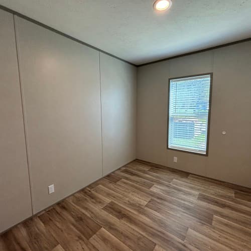 Manufactured home in New Castle, IN 47362