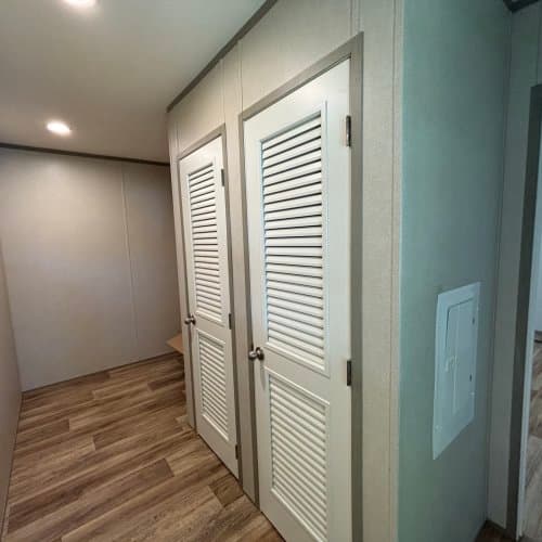 Manufactured home in New Castle, IN 47362