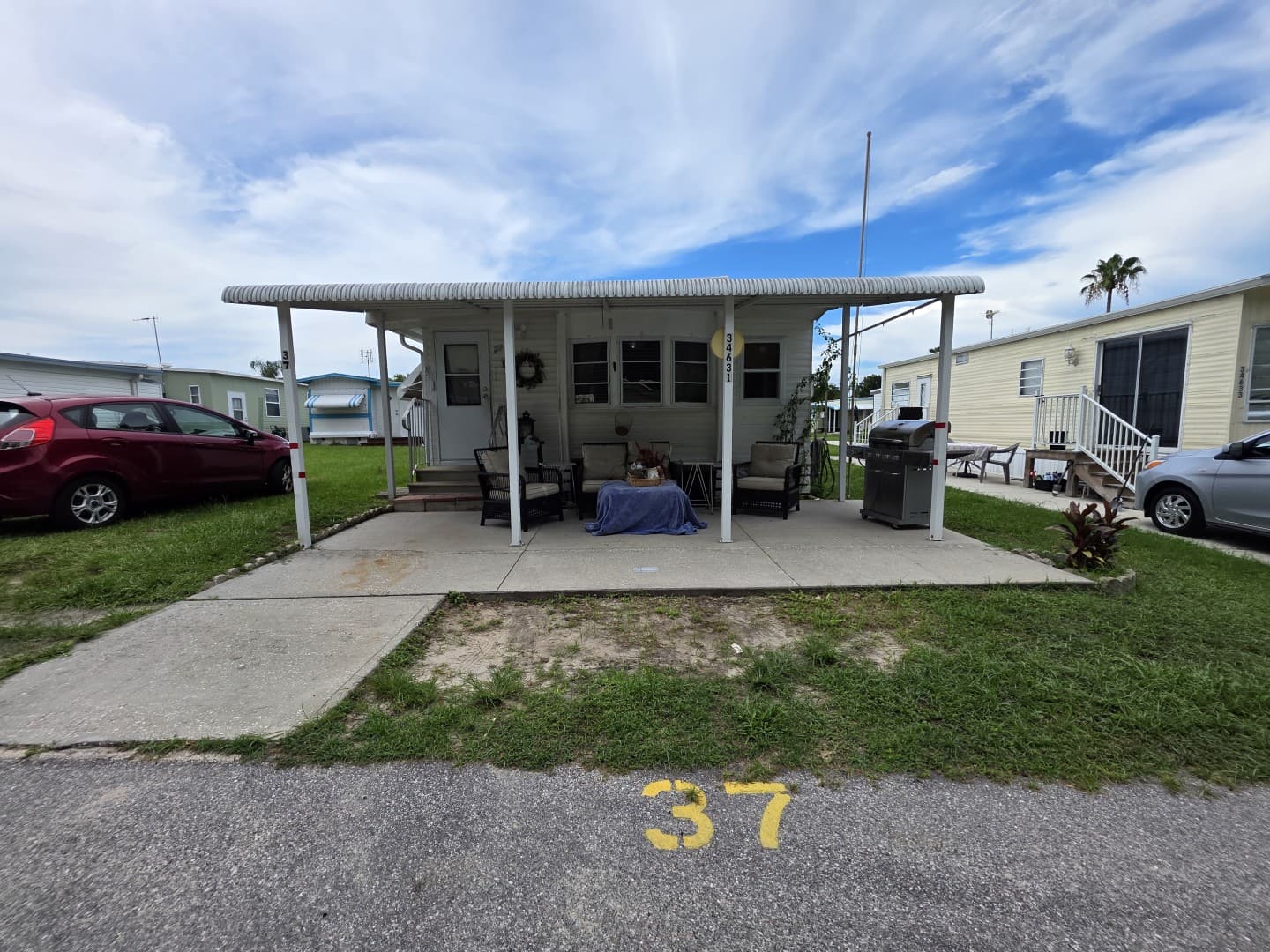 Manufactured home in Zephyrhills, FL 33541