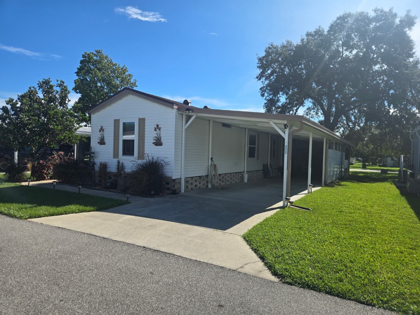 Manufactured home in New Smyrna Beach, FL 32168