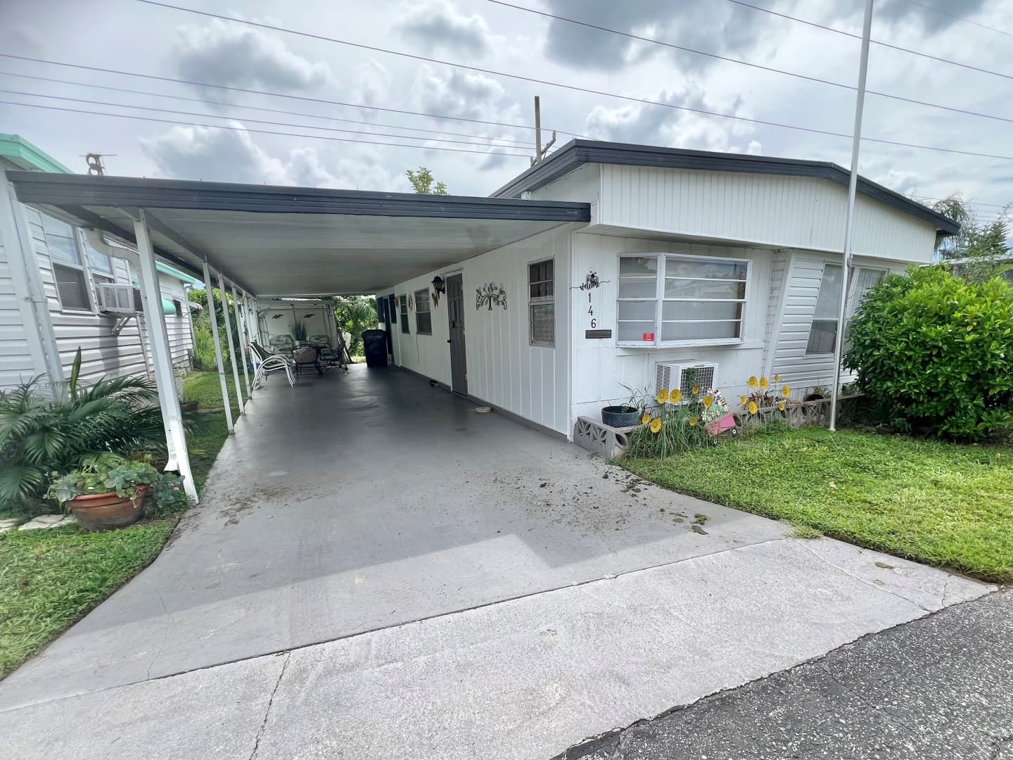 Manufactured home in Sarasota, FL 34238
