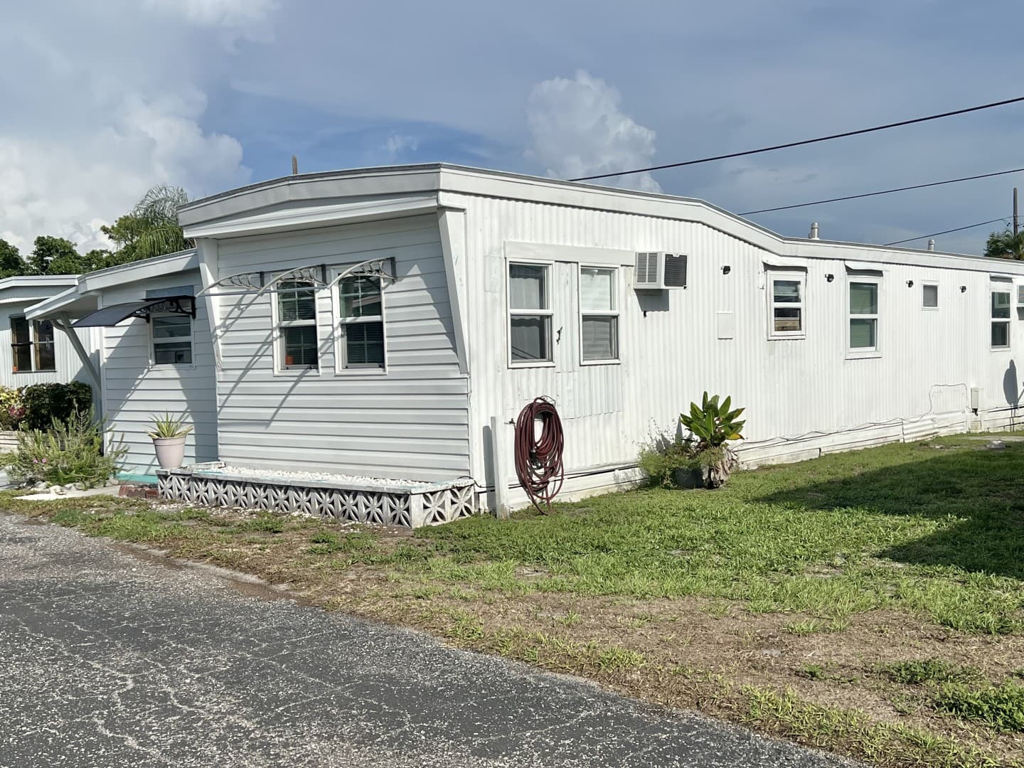 Manufactured home in Sarasota, FL 34238