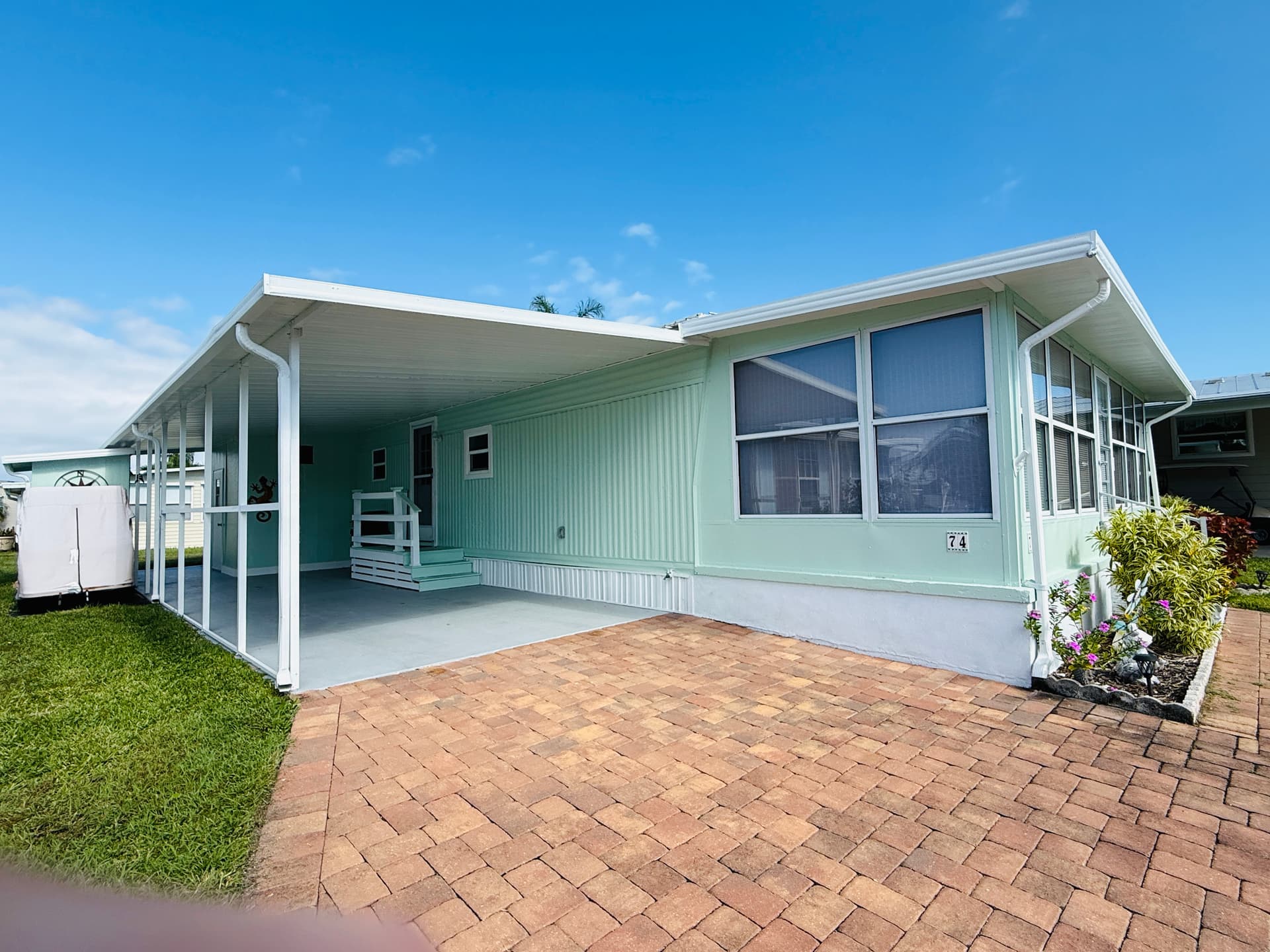 Manufactured home in Vero Beach, FL 32960