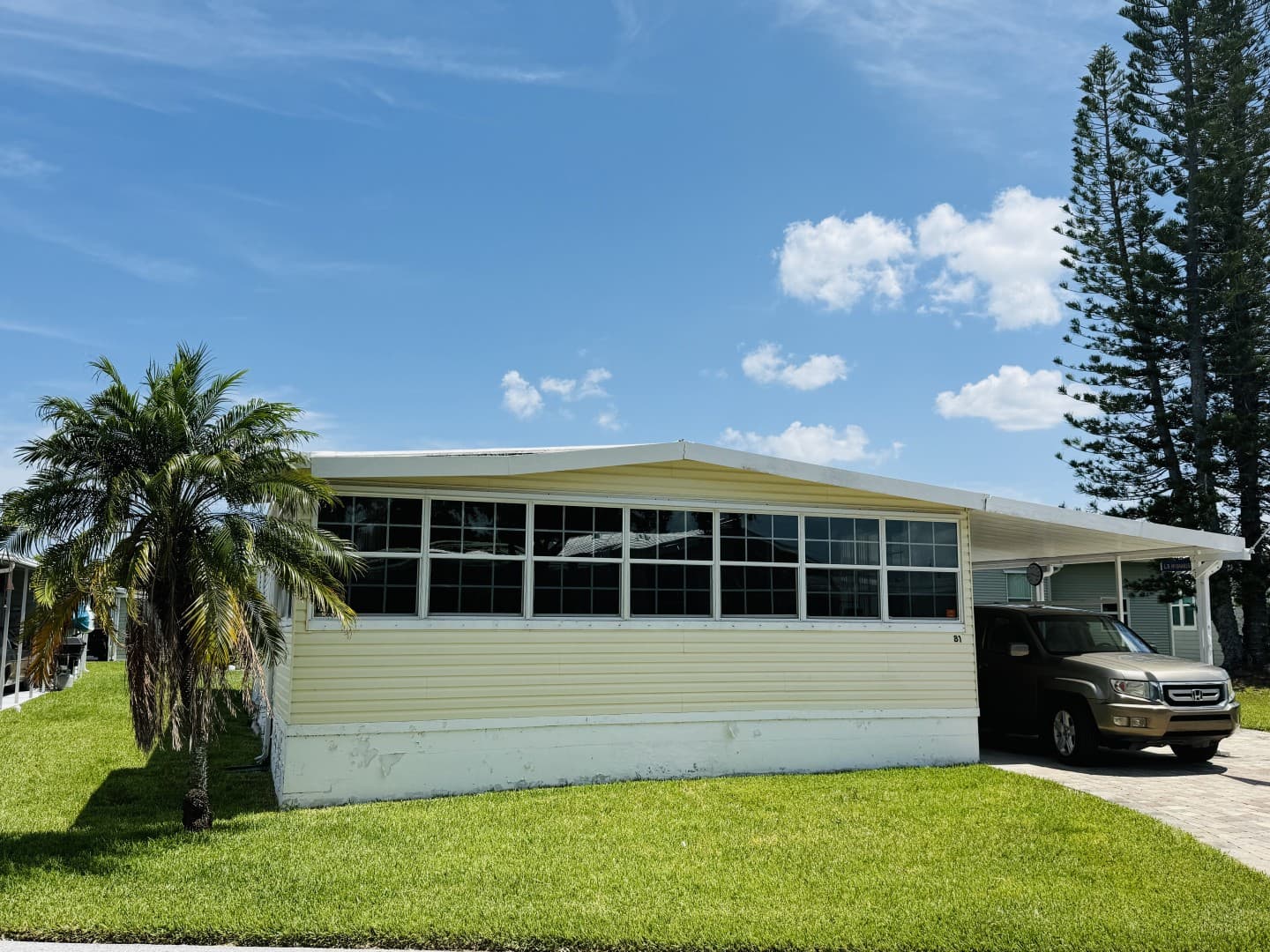 Manufactured home in Vero Beach, FL 32960