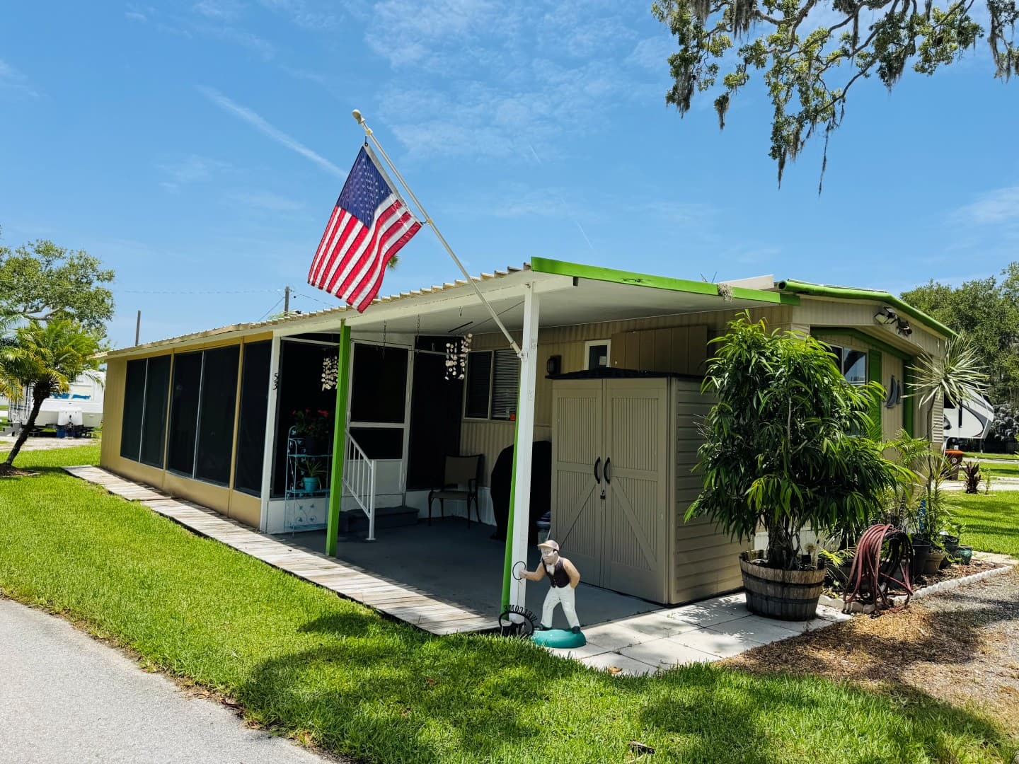 Manufactured home in Vero Beach, FL 32962