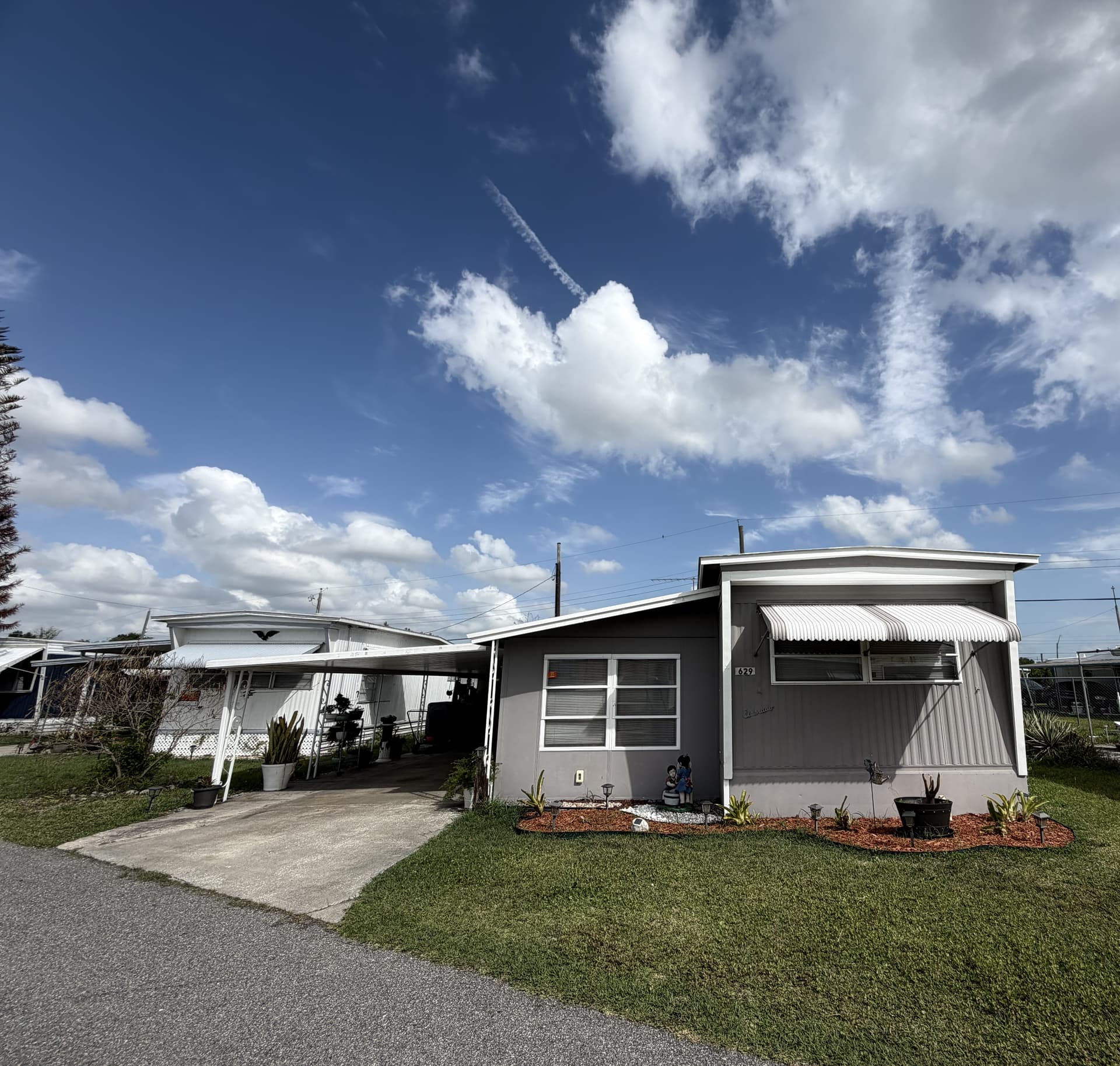 Manufactured home in Lakeland, FL 33815