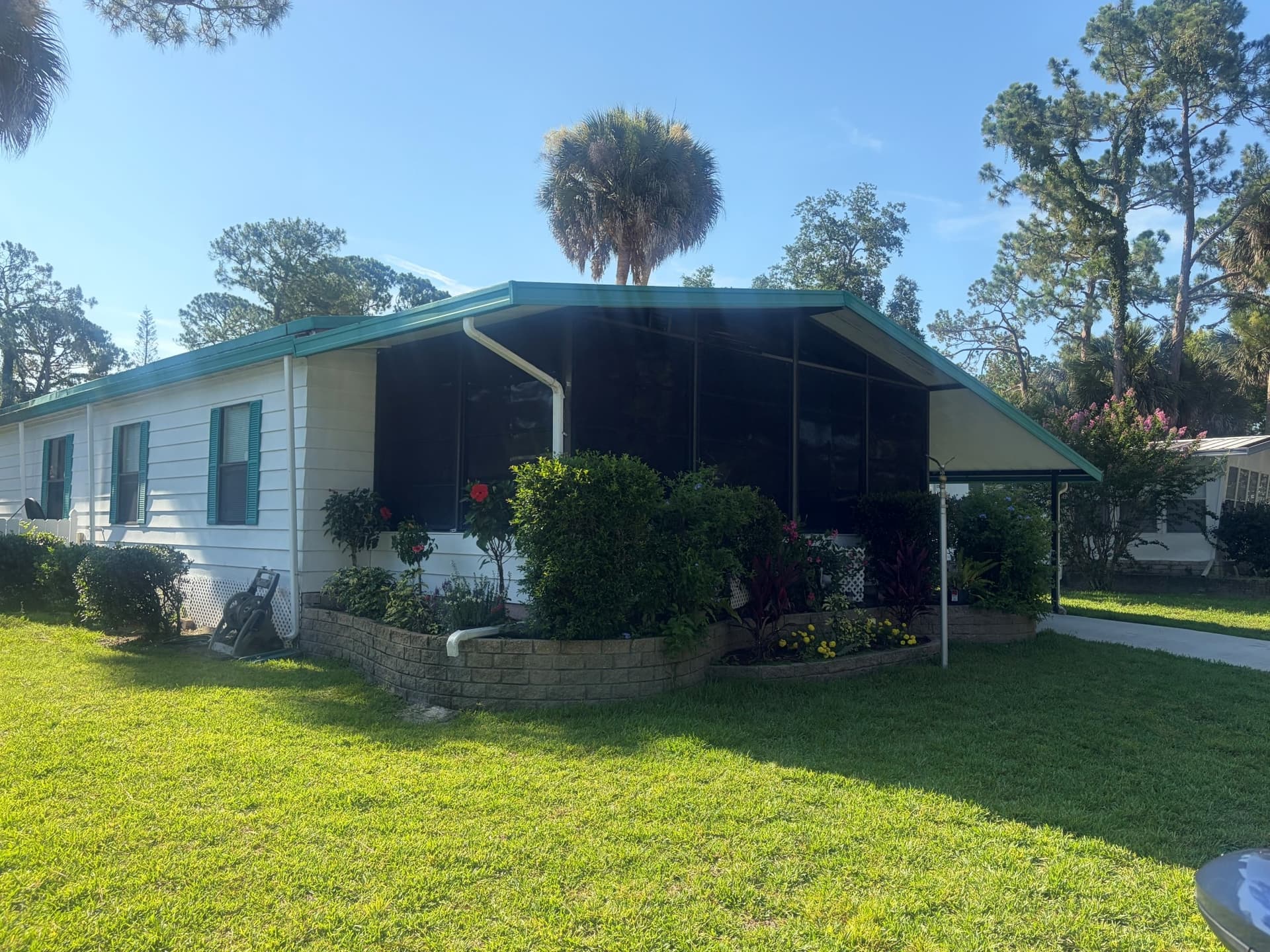 Manufactured home in Port Orange, FL 32129
