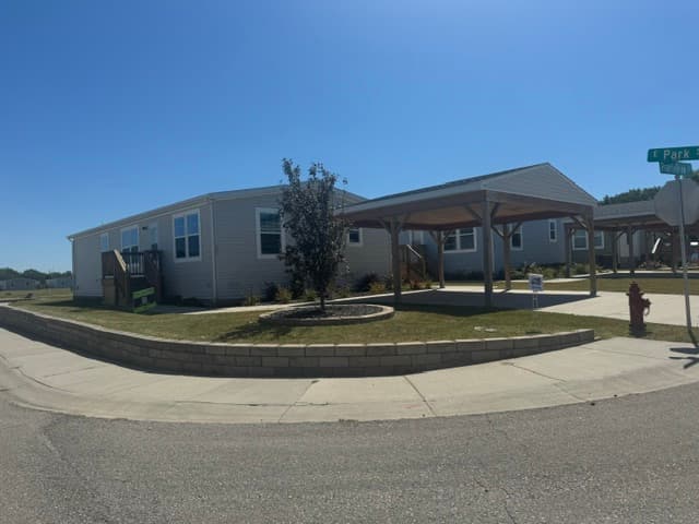 Manufactured home in Gardner, KS 66030