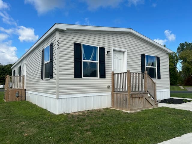 Manufactured home in Hamlin, NY 14464
