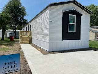 Manufactured home in Independence, MO 64055