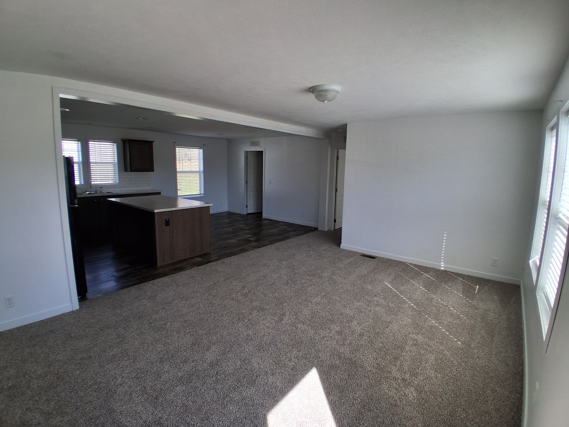 Manufactured home in Independence, MO 64055