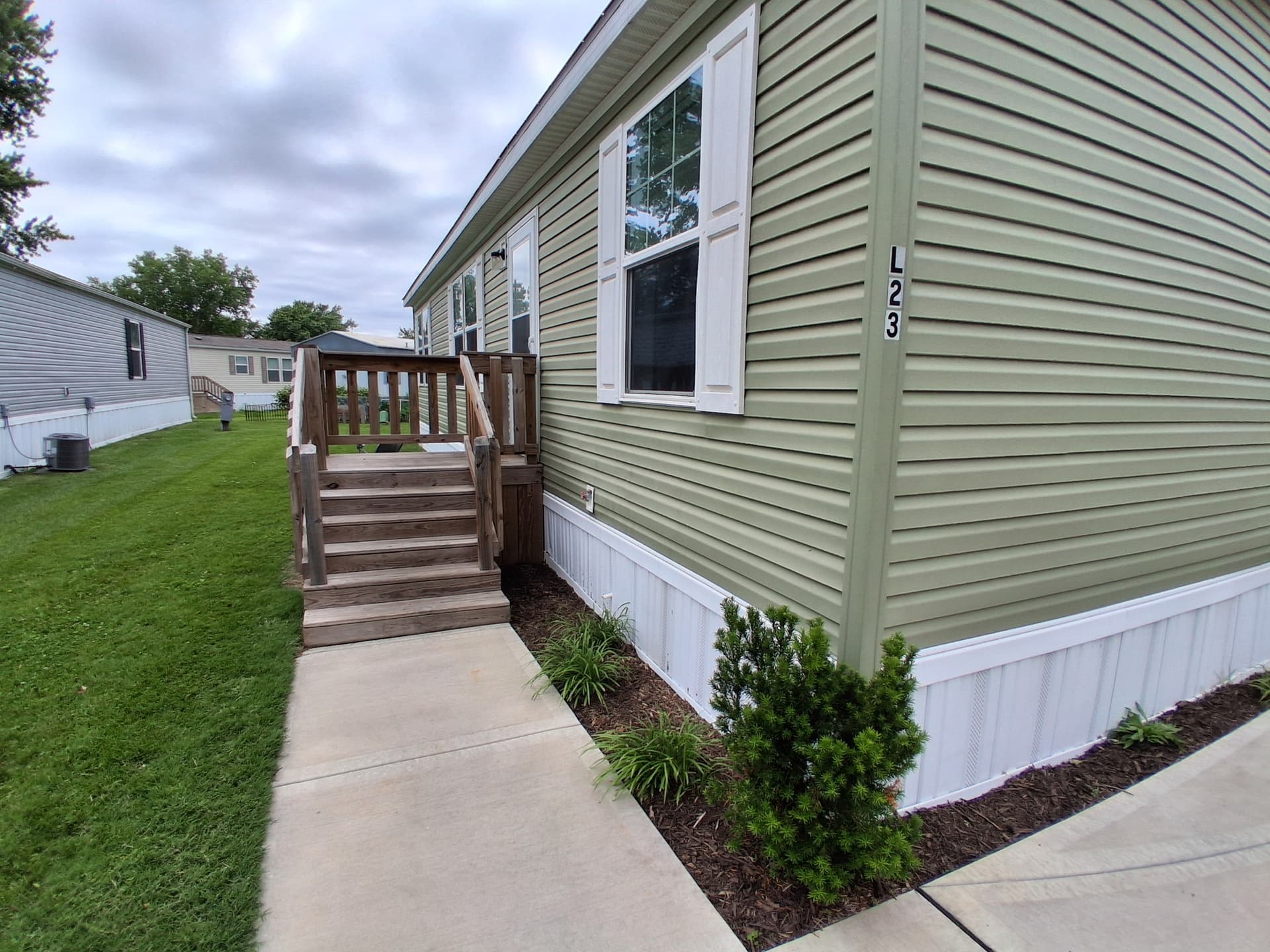 Manufactured home in Independence, MO 64055