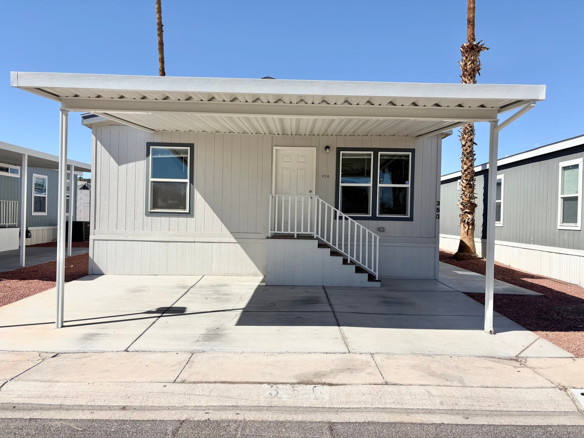 Manufactured home in Las Vegas, NV 89121