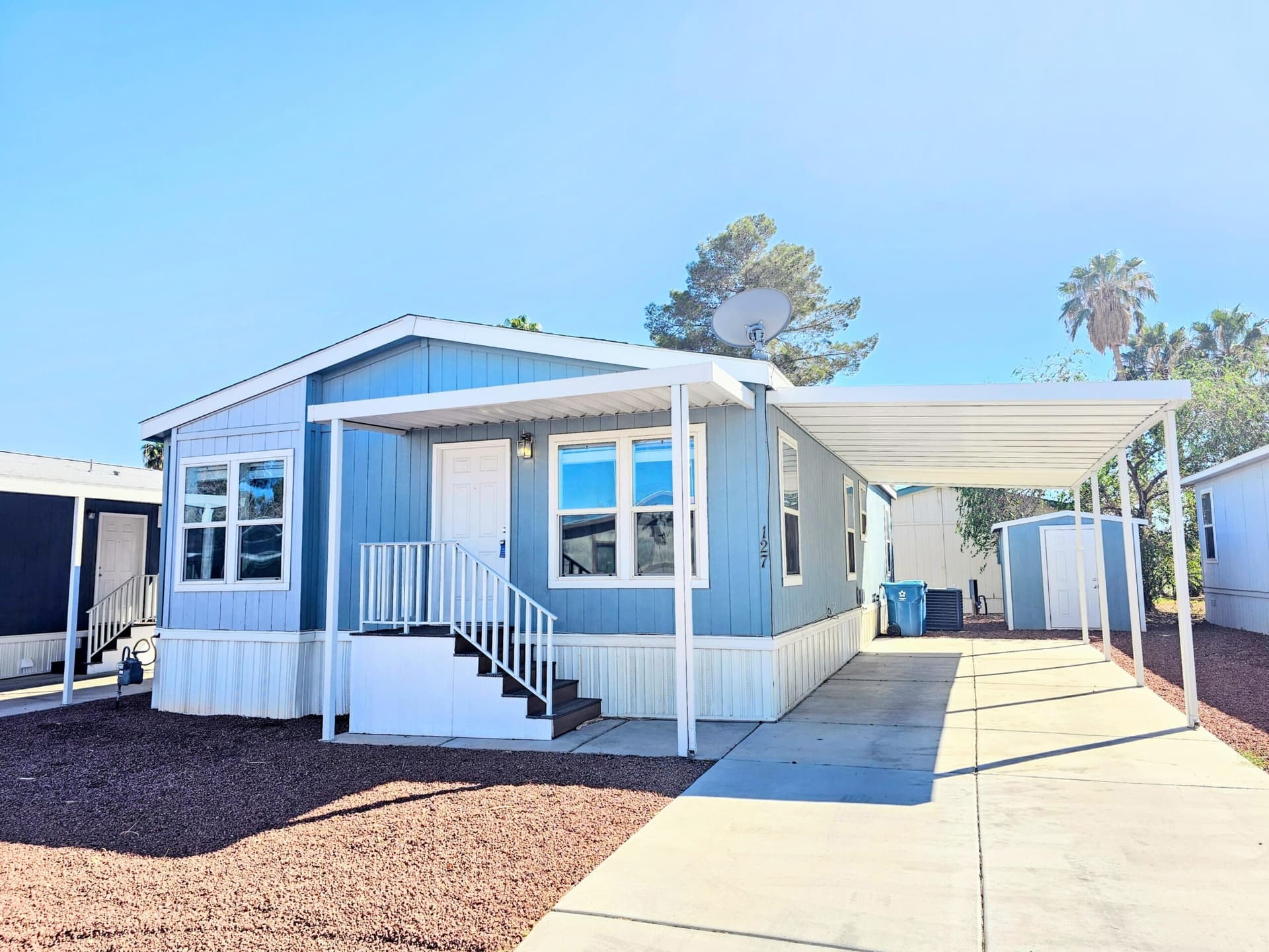 Manufactured home in Las Vegas, NV 89121