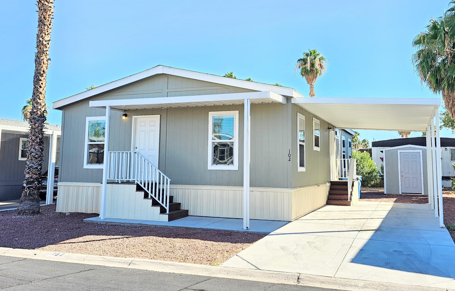 Manufactured home in Las Vegas, NV 89121